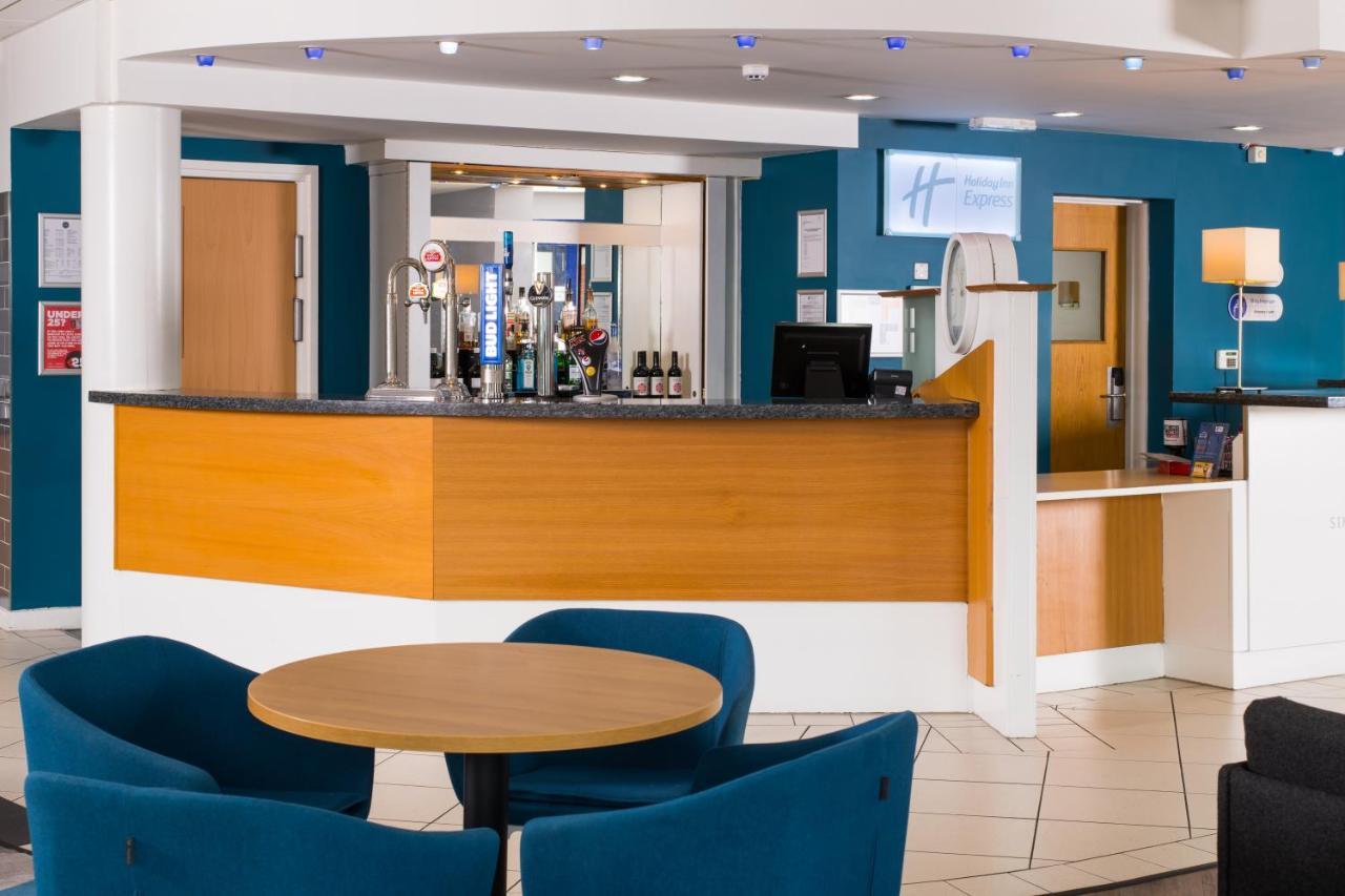 Holiday Inn Express Manchester East, An Ihg Hotel Esterno foto