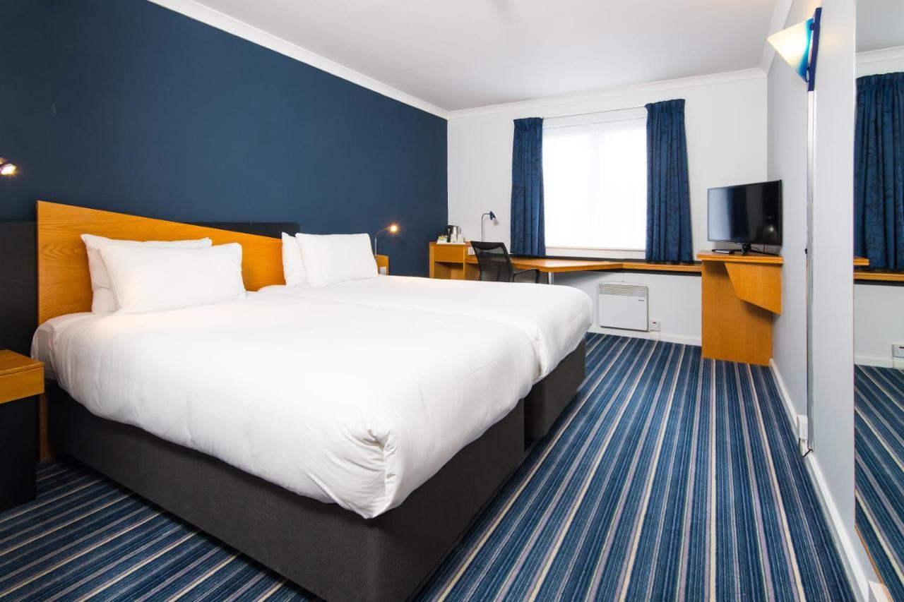 Holiday Inn Express Manchester East, An Ihg Hotel Esterno foto