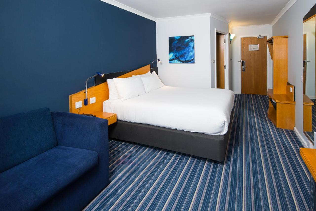 Holiday Inn Express Manchester East, An Ihg Hotel Esterno foto