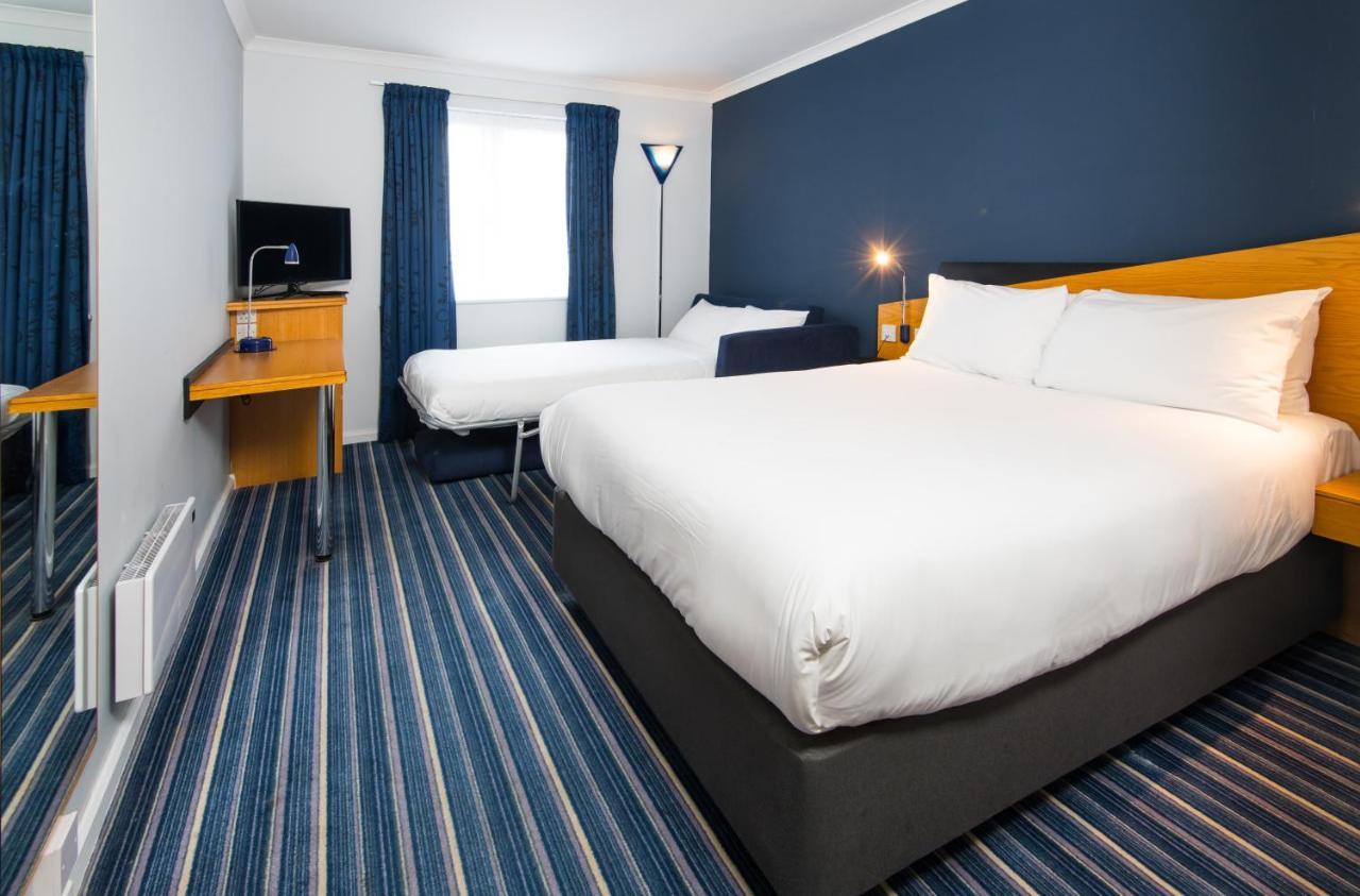 Holiday Inn Express Manchester East, An Ihg Hotel Esterno foto