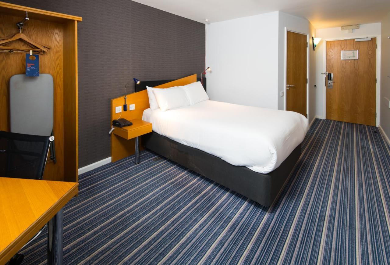 Holiday Inn Express Manchester East, An Ihg Hotel Esterno foto