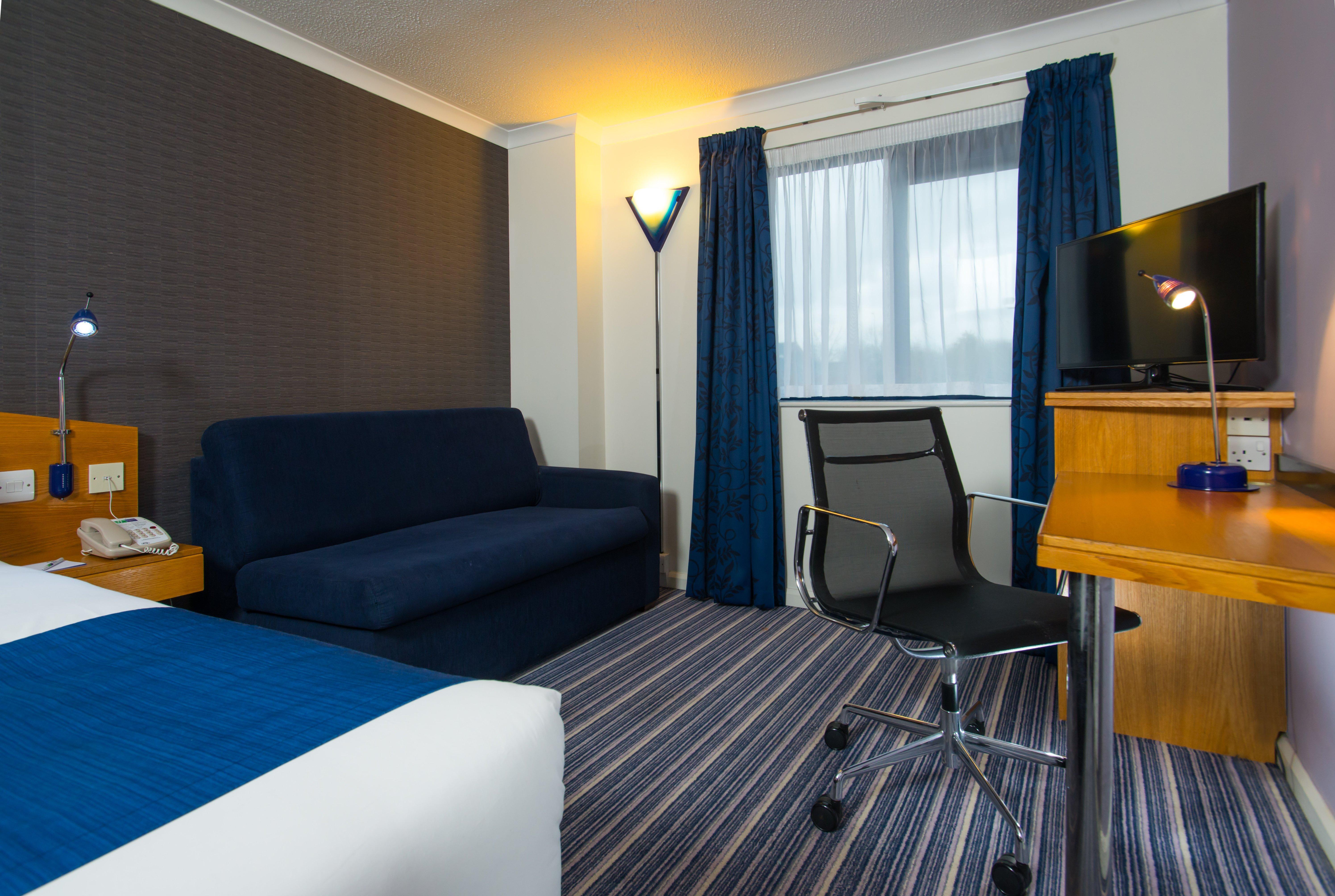 Holiday Inn Express Manchester East, An Ihg Hotel Esterno foto