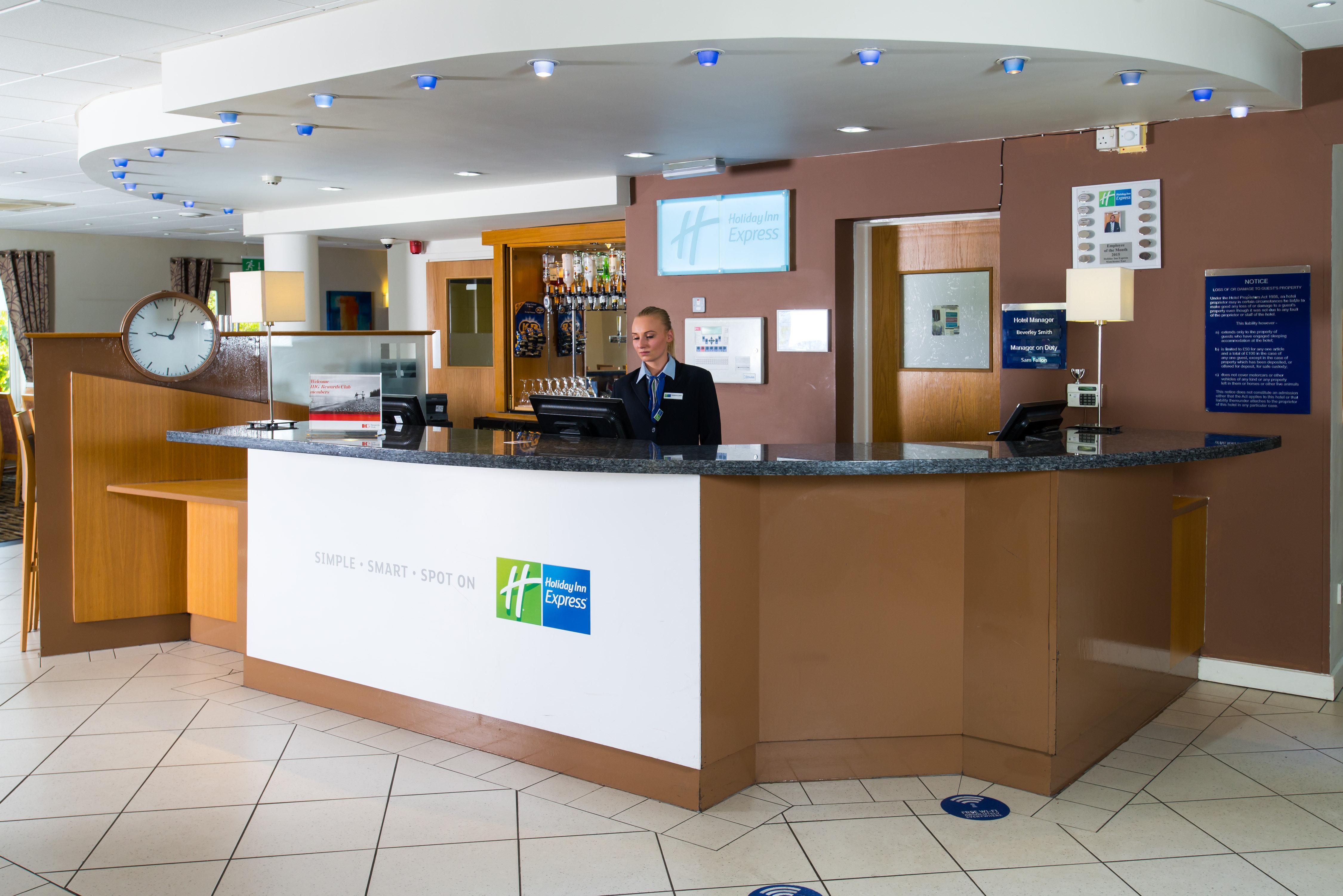 Holiday Inn Express Manchester East, An Ihg Hotel Esterno foto