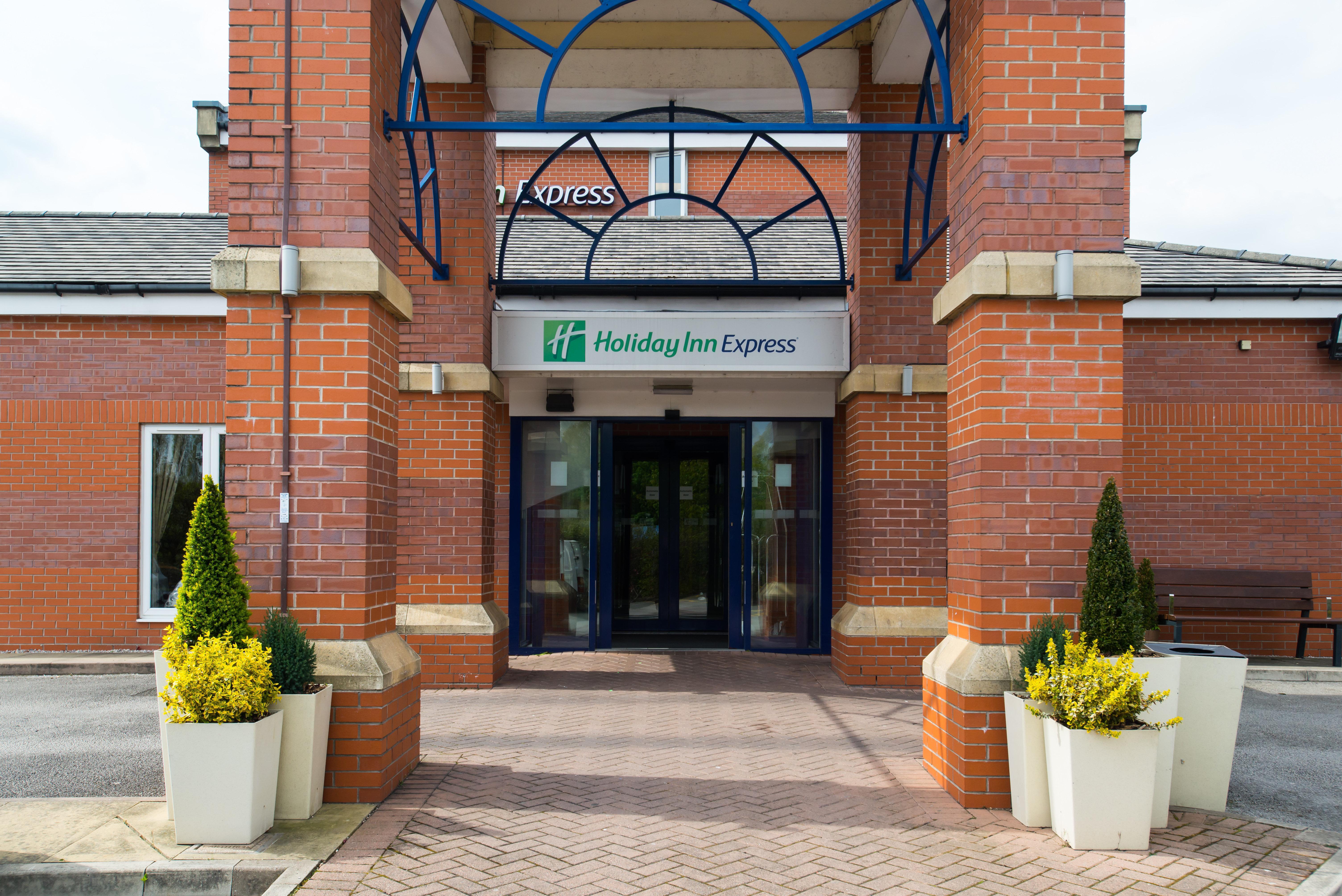 Holiday Inn Express Manchester East, An Ihg Hotel Esterno foto