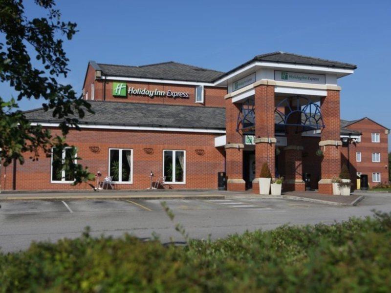 Holiday Inn Express Manchester East, An Ihg Hotel Esterno foto