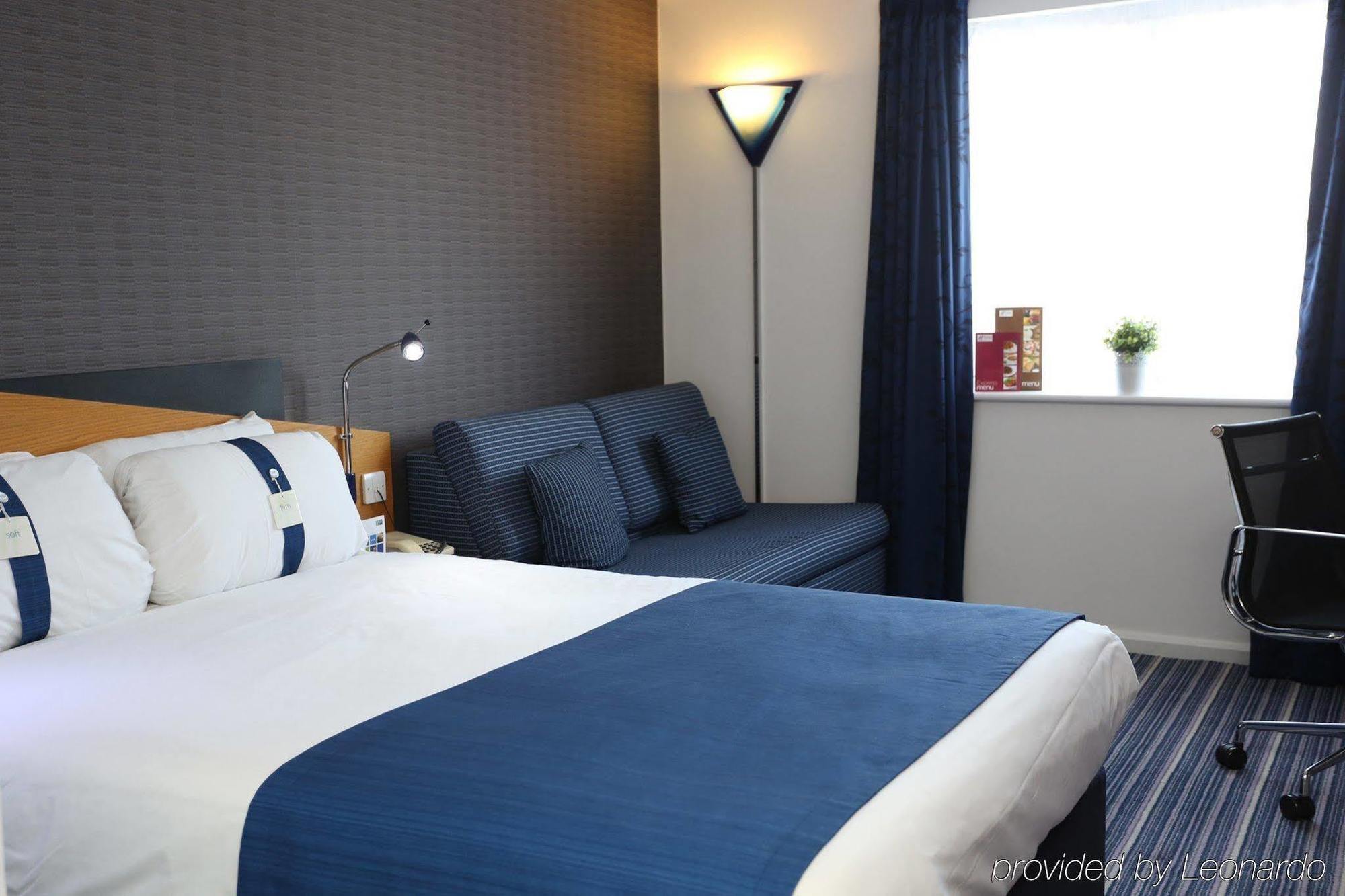 Holiday Inn Express Manchester East, An Ihg Hotel Esterno foto