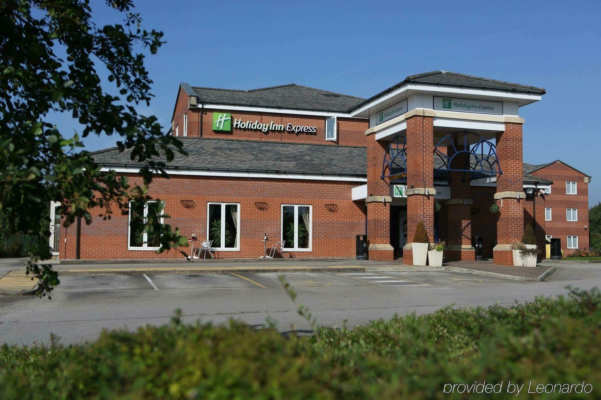 Holiday Inn Express Manchester East, An Ihg Hotel Esterno foto