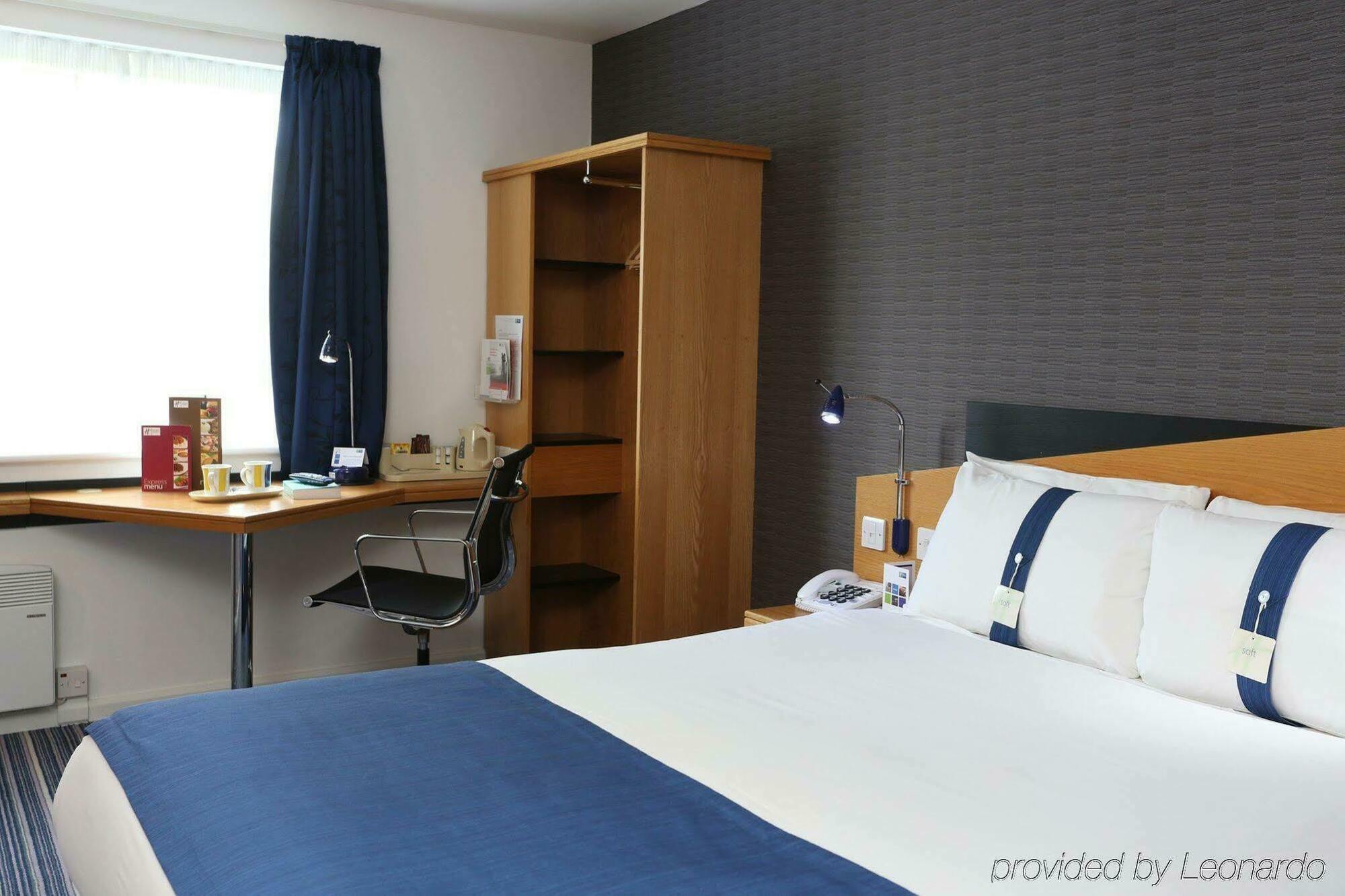 Holiday Inn Express Manchester East, An Ihg Hotel Esterno foto